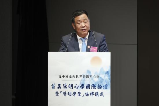 3.紫荊文化集團董事長許正中先生致辭 (550x366).JPG