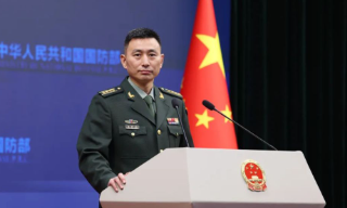 国防部敦促美方不要用零和博弈思维...