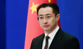 【视频】外交部：菲方违自身承诺船只强闯仁爱礁 促立即停止侵权挑衅