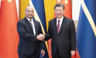 【视频】习近平晤瑙鲁总统见证签署双边合作文件 称两国复交符合历史大势