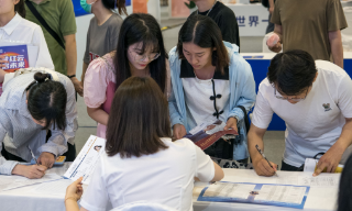 【视频】人社部：就业形势有望继续保持总体平稳
