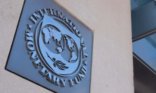 IMF：大幅上调中国今年经济增速...