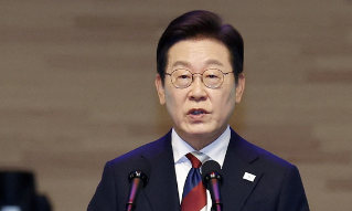【视频】李在明促韩朝恢复信任 金正恩呼吁人民顽强突破一切挑战