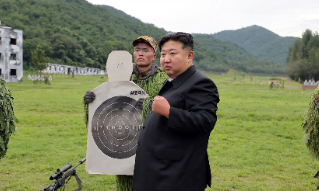 【视频】金正恩视察军工企业检查导弹生产力 韩国军方宣布停止对朝广播