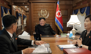 朝鲜证实金正恩启程访华 外务相崔善姬等陪同
