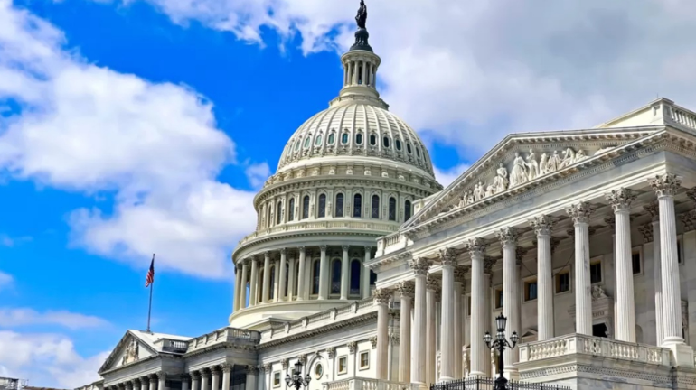 【视频】美国参议院投票支持推进结束政府停摆法案 特朗普:...